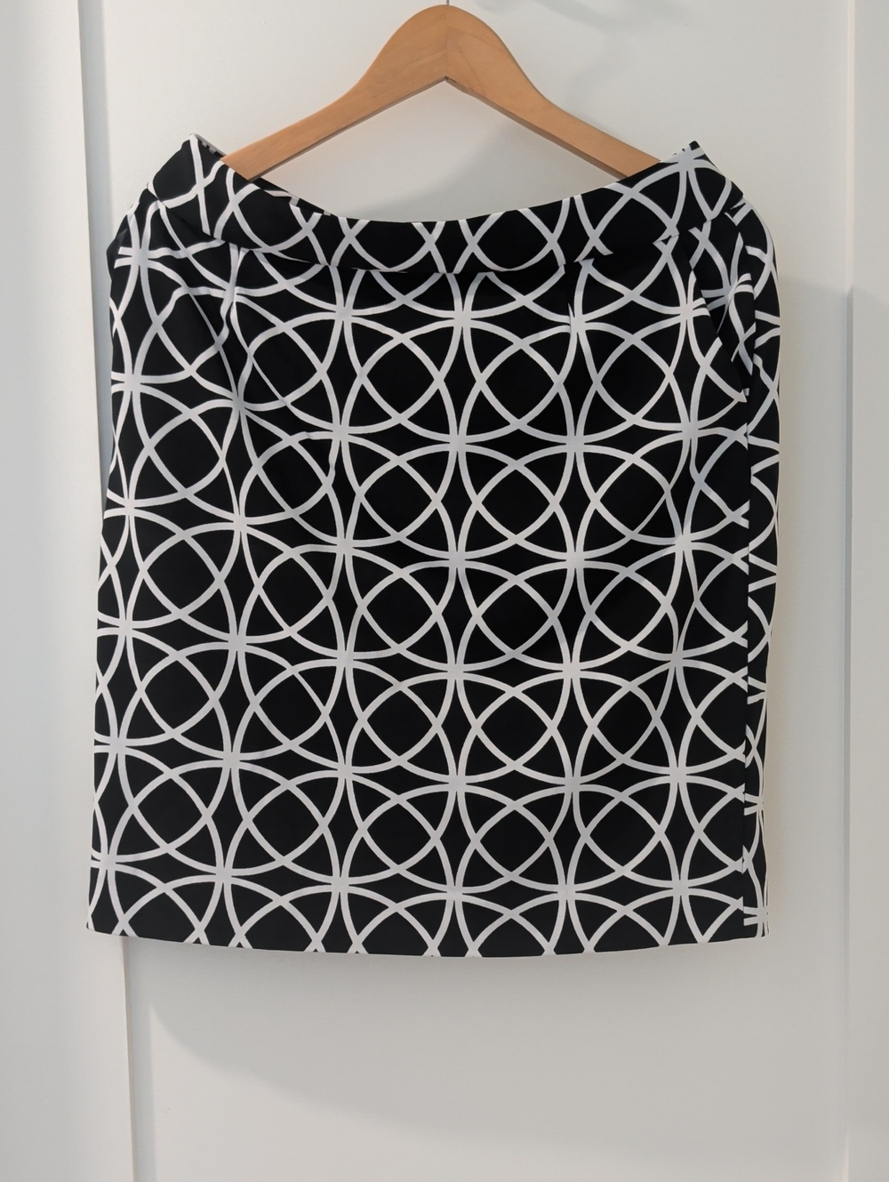 Adrienne Vittadini Black & White Geometric Pencil Skirt With Pockets